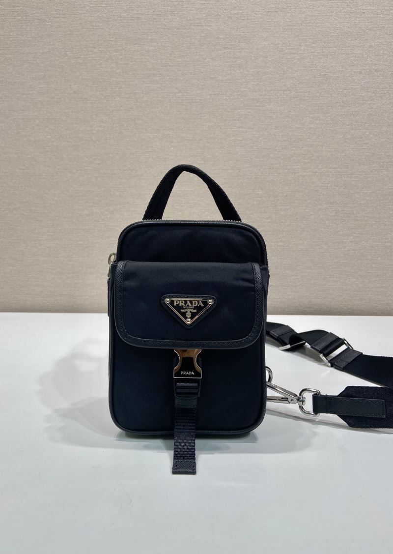 Pra*a waist chest packs
